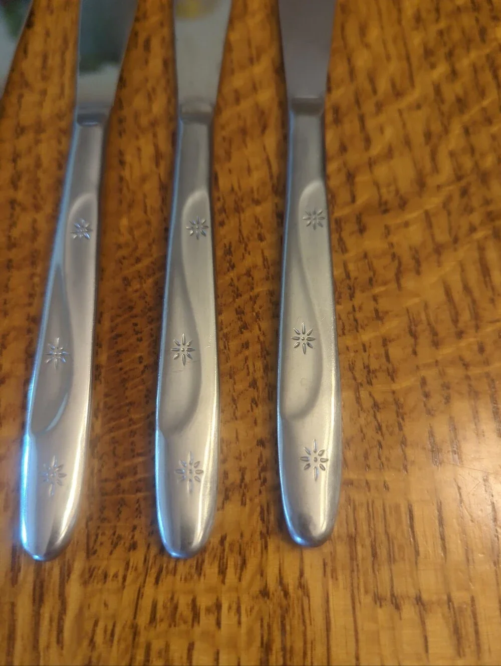 7 - Vintage AMERICANA STAR Stainless Table Knives By International Silver